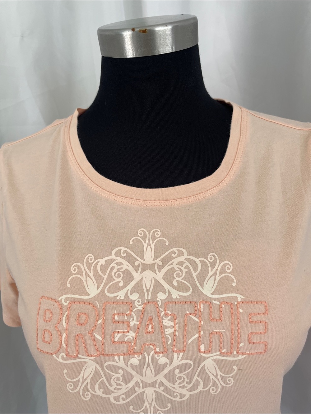 Nicole Miller Women's 'Breathe' Short-Sleeve Tee - Peach Size M PTP 19 L 25